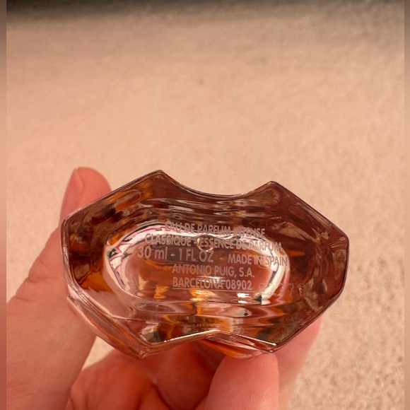 Jean Paul Gaultier Classique Perfume - Picture 3 of 3